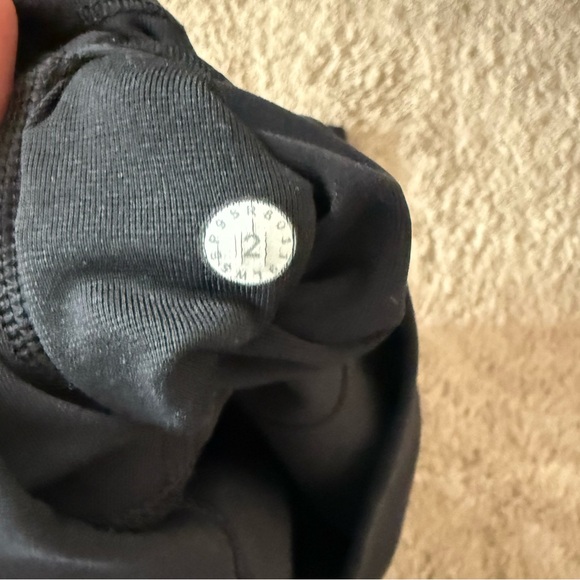Lululemon x SoulCycle High-Rise Sport Tight – Size 2 - Excellent like new - Picture 4 of 4